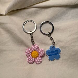 💛 Small Flower Keychain Bundle
